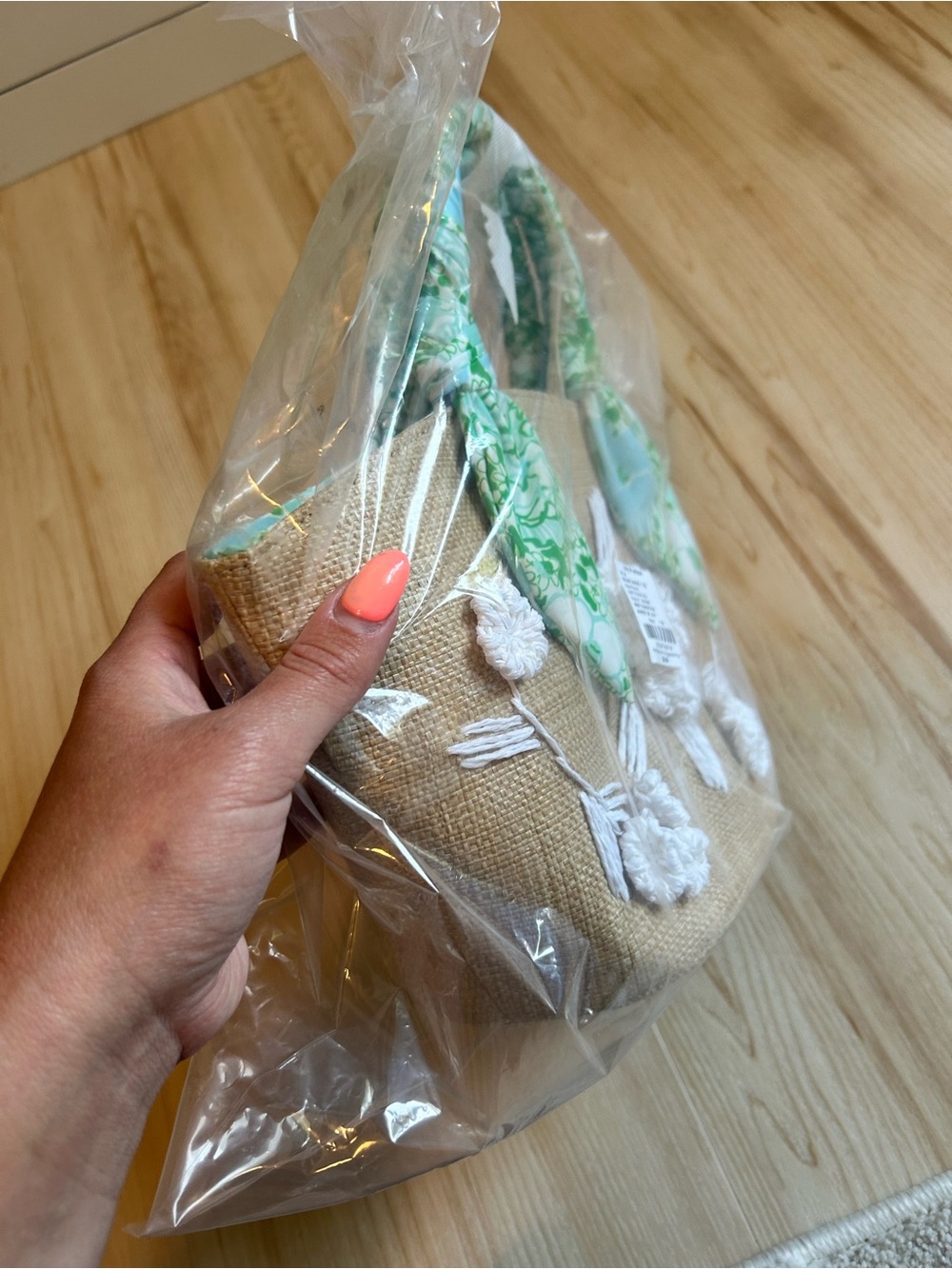 NIP Lilly Pulitzer GWP straw bag - Picture 6 of 6
